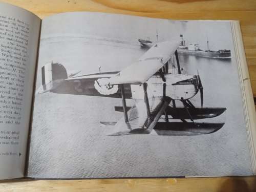 The world`s great pioneer flights - Oliver Tapper (1975)