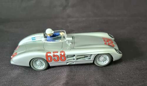 Scalextric Mercedes 300 SLR