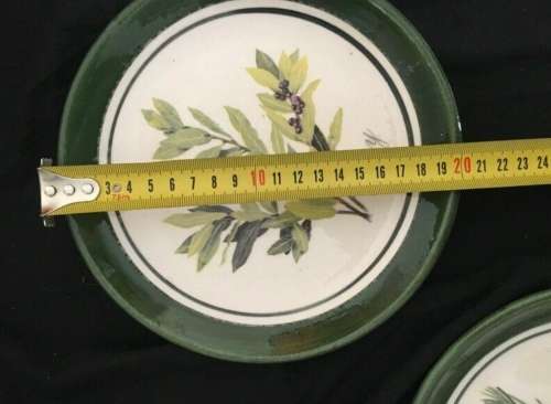 Milwood potteries decorative plates (set of 2)