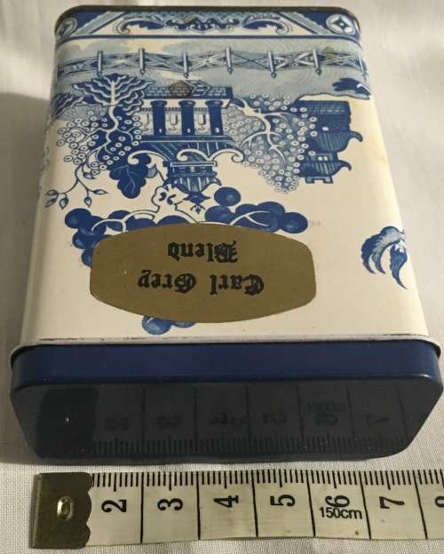 Earl Grey blue and white tin