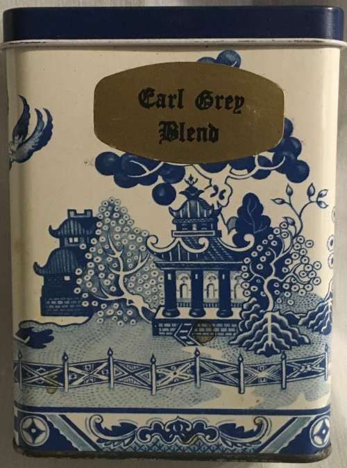 Earl Grey blue and white tin
