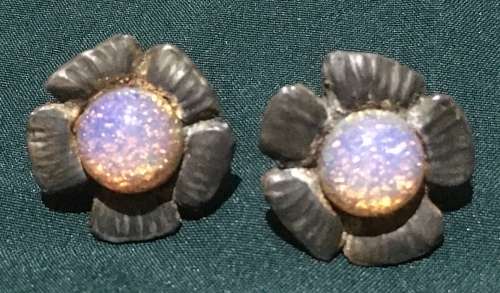 Earrings - screw in - Vintage