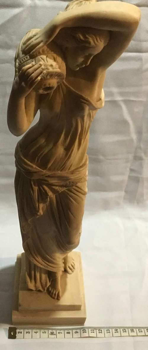 Roman goddess with urn composite figure - 40 cm