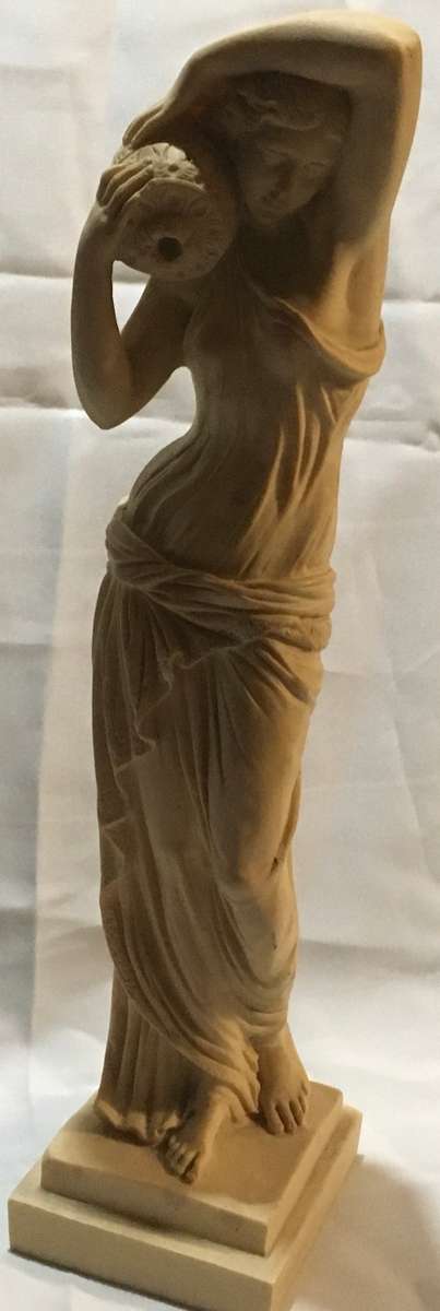 Roman goddess with urn composite figure - 40 cm