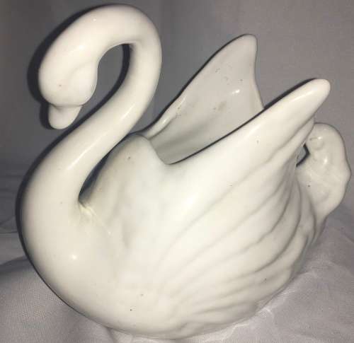 Planter - swan