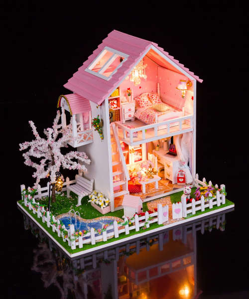 Spring Romance (Brand new, in stock, can ship immediately)