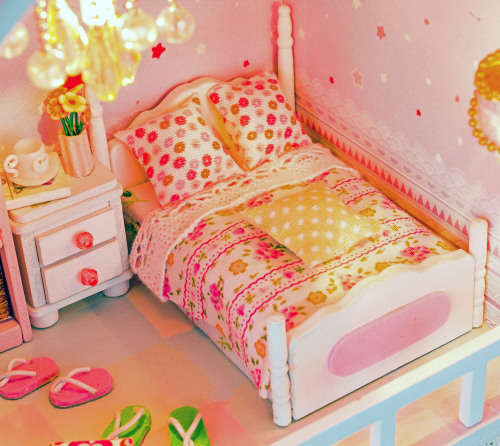 Spring Romance (Brand new, in stock, can ship immediately)