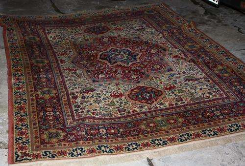 Large Carpert looks like Persian