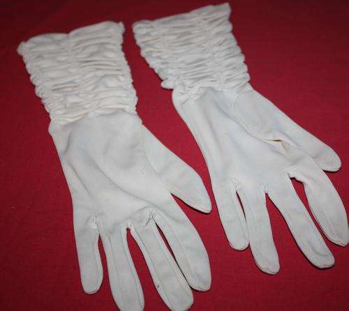 Vintage Beige Gloves