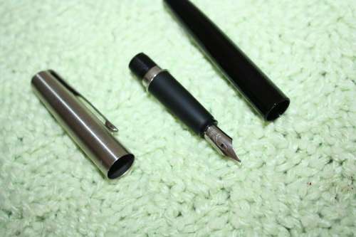Parker Frontier Fountain Pen Boxed