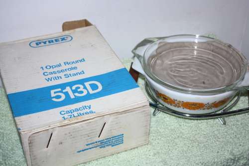 Boxed Pyrex Dish with Stand No 2