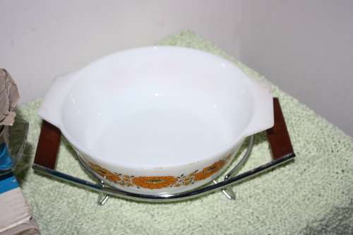 Boxed Pyrex Dish with Stand No 2