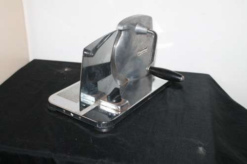 Pineware Bread Silcer