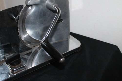 Pineware Bread Silcer