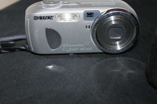 Sony Cyber-shot DSC P73