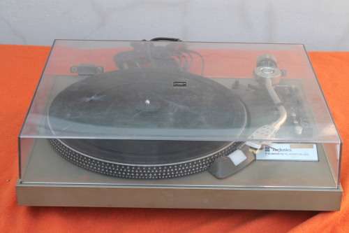 Technics SL 23 LP Player