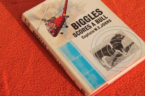 Captain W E Johns Biggles Scores a Bull