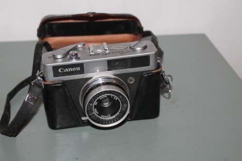Canon Canonet Junior with Leather Case