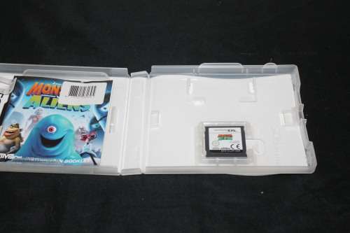 Nintendo DS Monsters vs Aliens