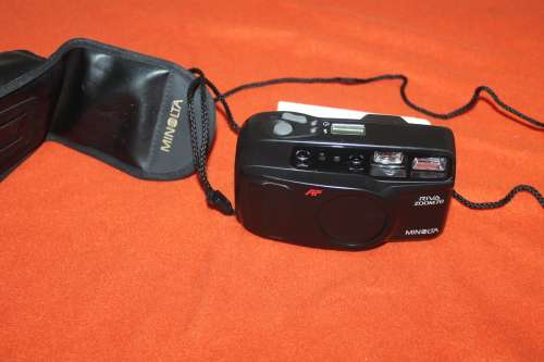 Minolta  Riva Zoom 70