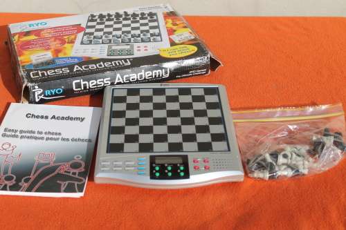 Electronic Chess,  Chess Academy
