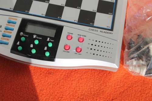 Electronic Chess,  Chess Academy