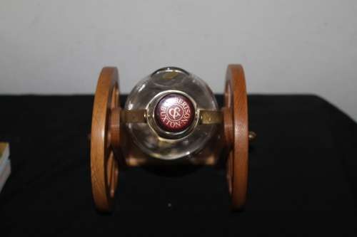 Cannon Wagon Wheel Holder three Ships