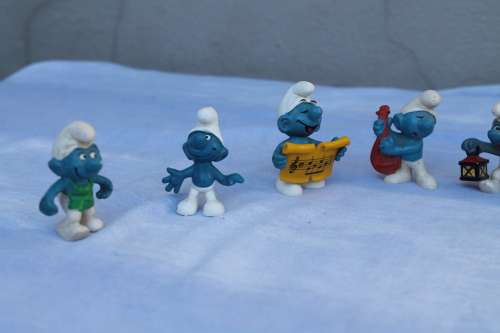 10 Assorted Smurfs