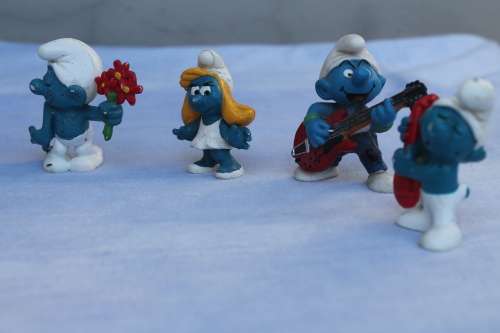 10 Assorted Smurfs