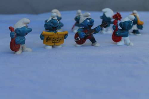 10 Assorted Smurfs