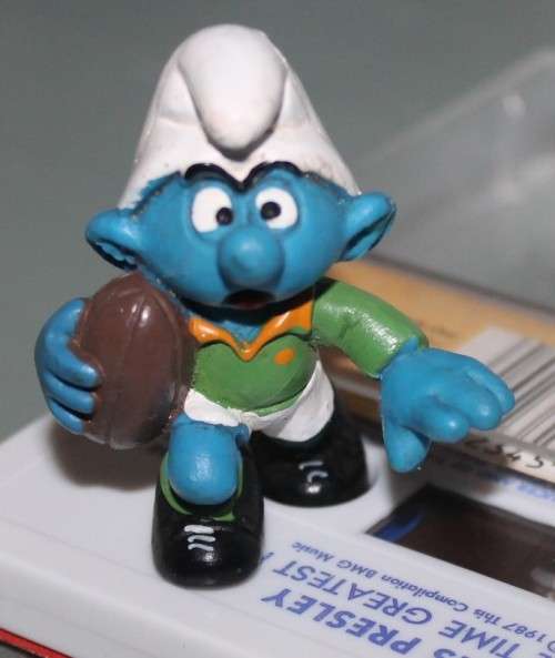 Rare Rugby Smurf, Base missing