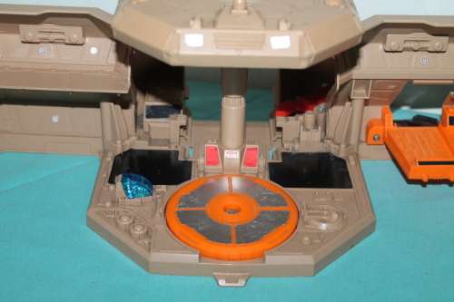 1984 Tomy  Starriors Battle Station