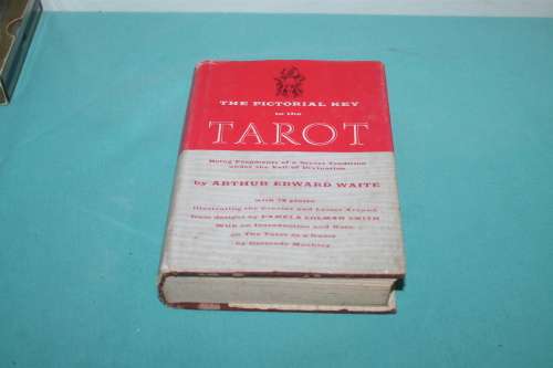 Hardcover The Pictorial Key to the Tarot A E Waite