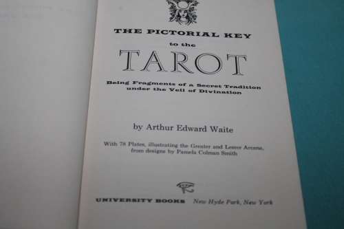 Hardcover The Pictorial Key to the Tarot A E Waite
