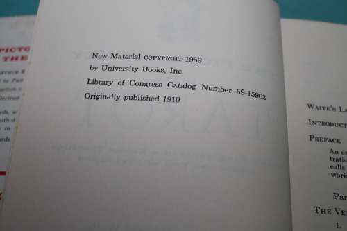 Hardcover The Pictorial Key to the Tarot A E Waite