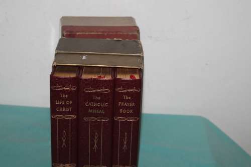 The Library of the Catholic Devotion