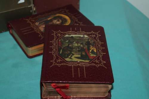 The Library of the Catholic Devotion