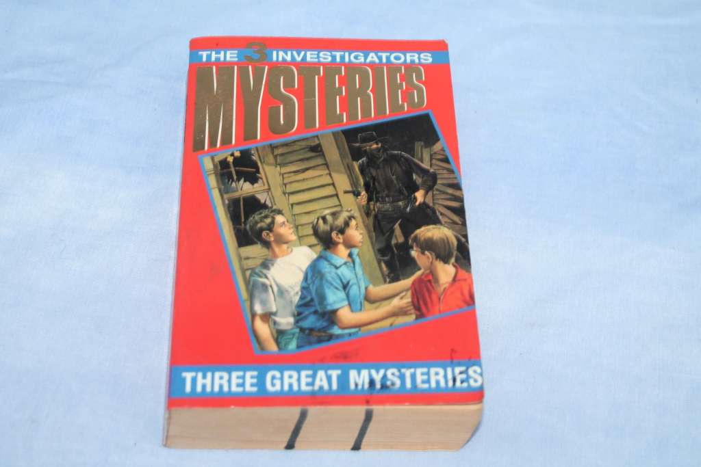 The 3 Investigators - Three Mysteries in One