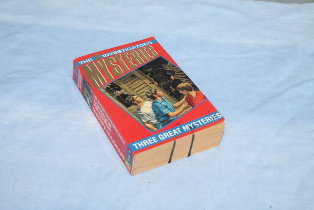 The 3 Investigators - Three Mysteries in One