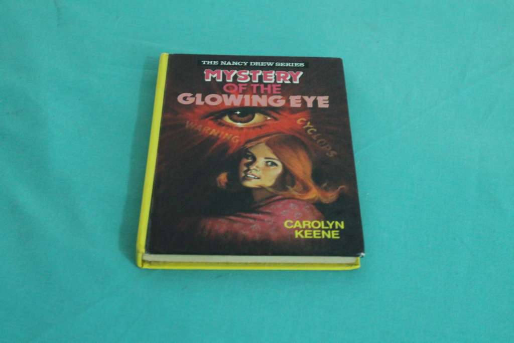 Nancy Drew Mystery of the Glowing Eye Carolyn Keene