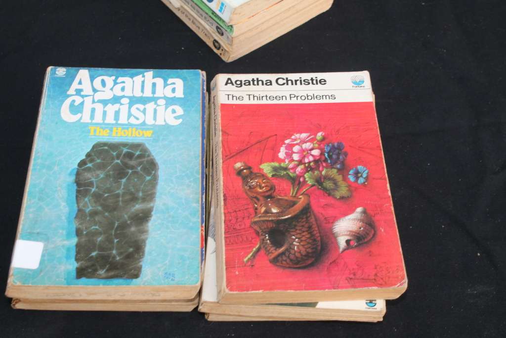 10 Agatha Christie Books No 3