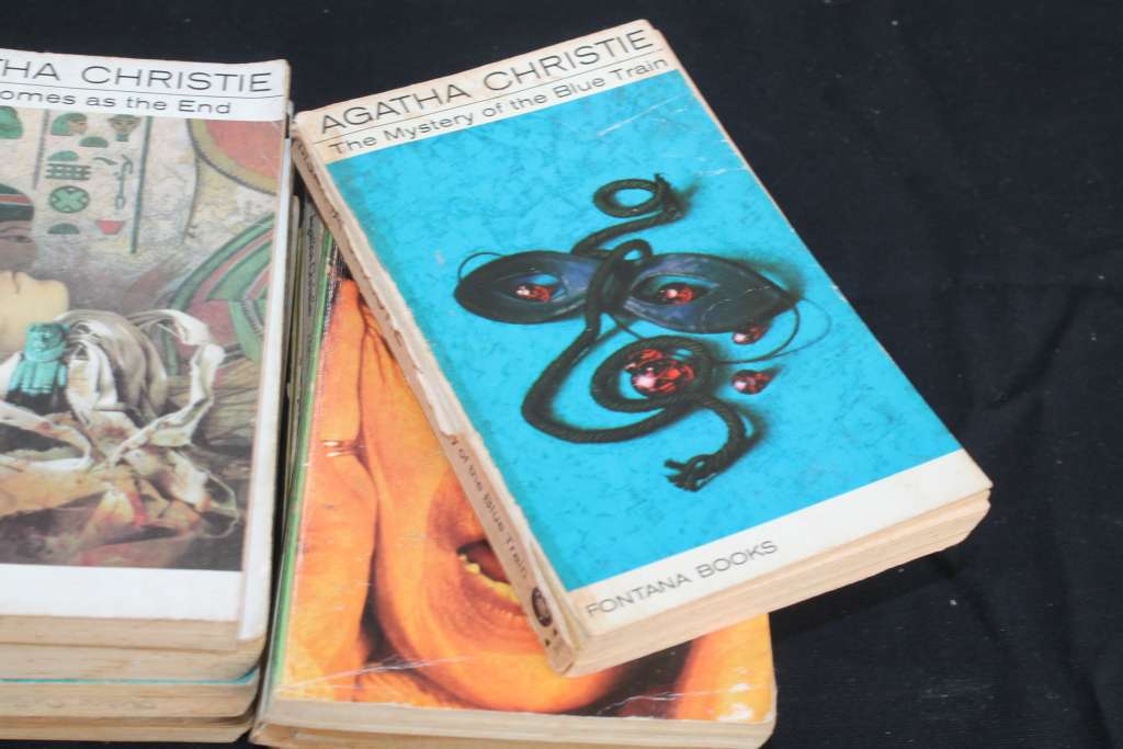 10 Agatha Christie Books No 3