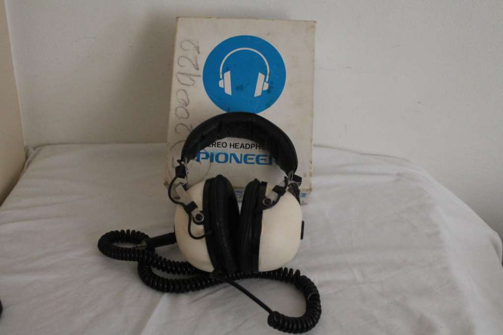 Vintage Pioneer SE 30 A Headphones Boxed
