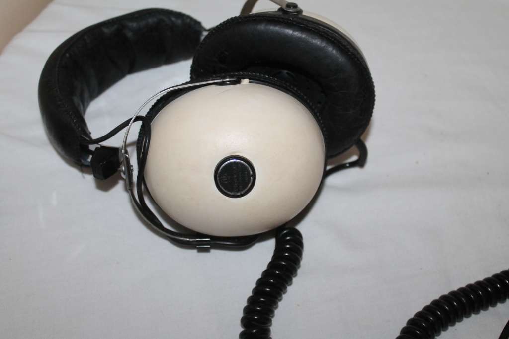 Vintage Pioneer SE 30 A Headphones Boxed