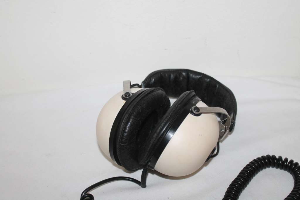 Vintage Pioneer SE 30 A Headphones Boxed