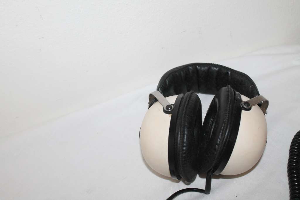 Vintage Pioneer SE 30 A Headphones Boxed