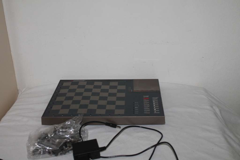 Kasparov Companion III Chess Computer Boxed