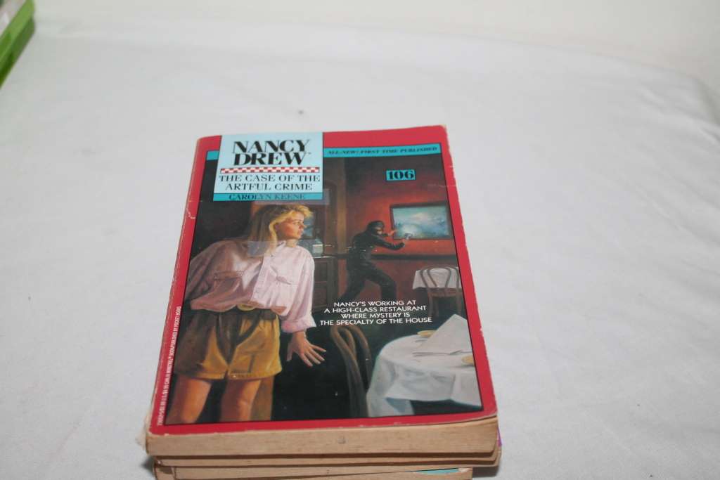 Nancy Drew Case of the artful Crime Carolyn Keene