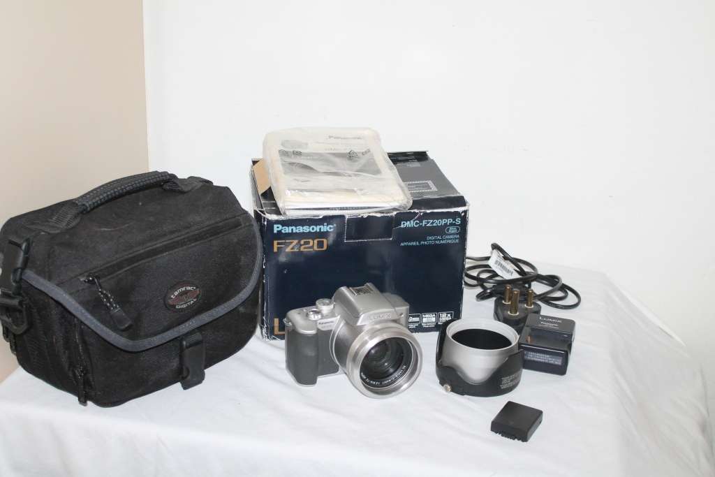 Panasonic FZ20 Lumix Camera