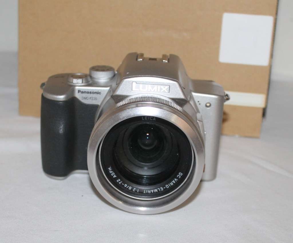 Panasonic FZ20 Lumix Camera